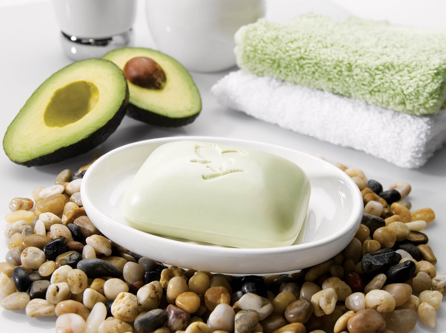 forever-avocado-face-and-body-soap-forever-aloe-products